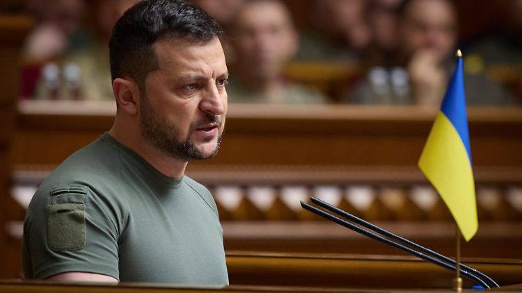 Ukraines Präsident Wolodymyr Selenskyj im Parlament, der Werchowna Rada