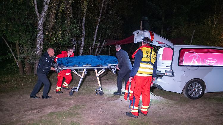 Die Angehörigen des 19-Jährigen werden nach Angaben der Polizei seelsorgerisch betreut. 