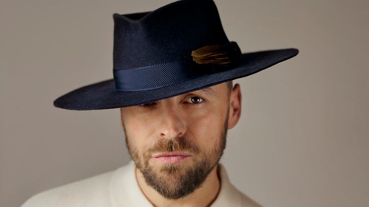 Hat seine Mutter beim Schreiben neu entdeckt und die Sache mit der Polizei endlich verarbeitet: Max Mutzke.