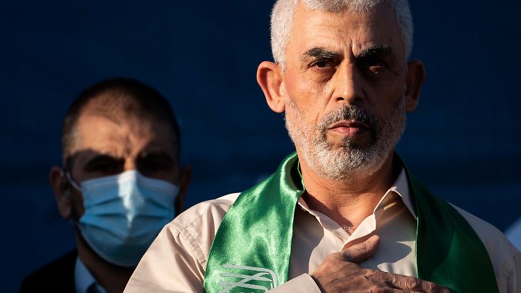 Er stand auf Israels Fahndungsliste ganz oben: "Der Massenmörder" Jahja Sinwar, wie ihn Außenminister Katz nennt. 