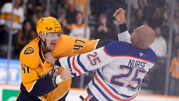 Harter Kampf zwischen den Predators und den Oilers.