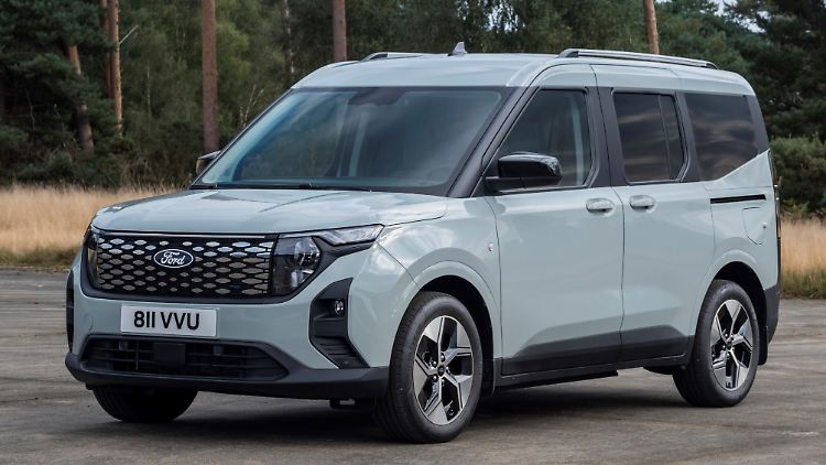 Ford bringt in Kürze mit dem E-Tourneo Courier seinen ersten Hochdachkombi mit E-Antrieb auf den Markt.