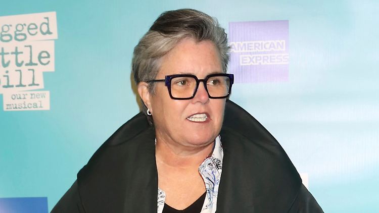 Die Komikerin und Schauspielerin Rosie O'Donnell adoptierte Chelsea Belle im Babyalter. 