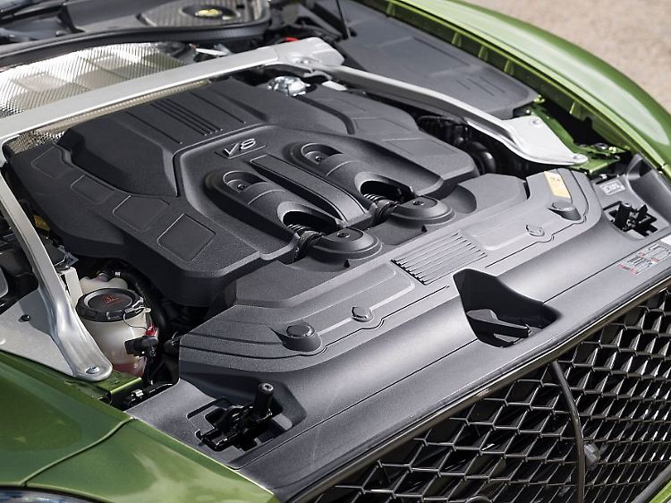 Kein Zwölfzylinder mehr: Für Vortrieb sorgt im Bentley Continental GT nun ein V8 mit elektrischer Unterstützung.