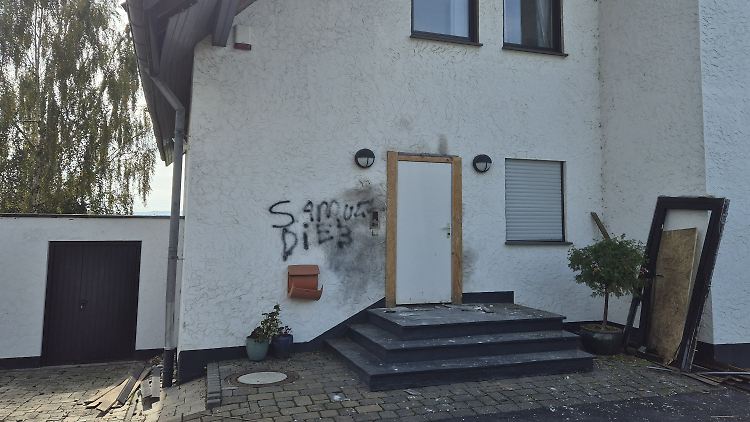 "Samuel Dieb" - so lautet die Botschaft der bislang unbekannten Täter. 