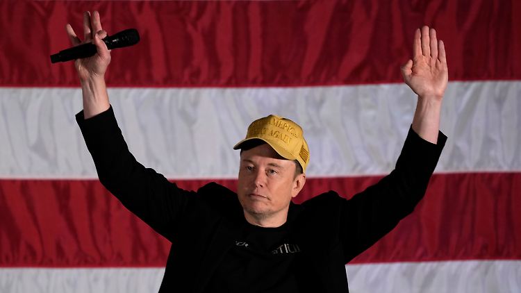 Könnte sich mit seiner Unterstützung für Trump im Falle dessen Sieges in ein US-Gremium hieven: Elon Musk.