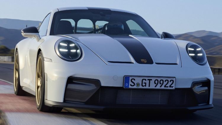 Porsche schickt den 911 in der Version GT3 992/2 an den Start.
