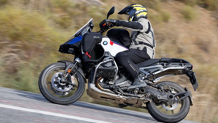 Die jüngste BMW GS Adventure kann punkten: Federung, Geräuschniveau, Wind- und Wetterschutz, Platzangebot für Fahrer und Passagier - alles erstklassig.