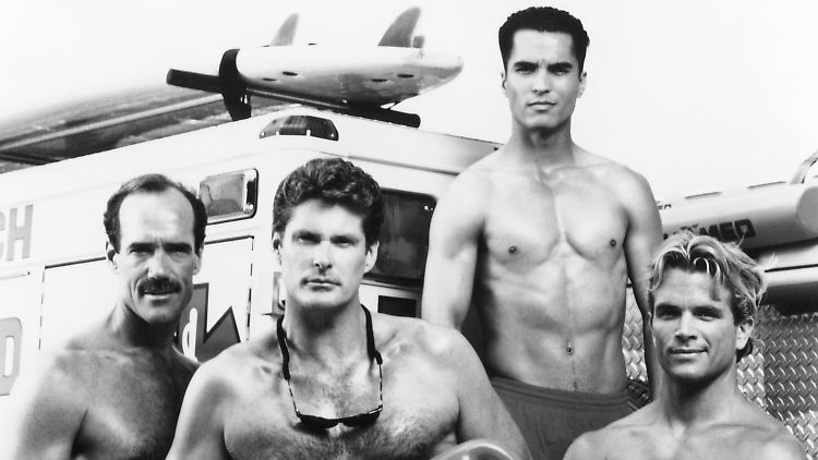 Michael Newman (l.). spielte 150 Folgen lang an der Seite von David Hasselhoff (neben ihm).