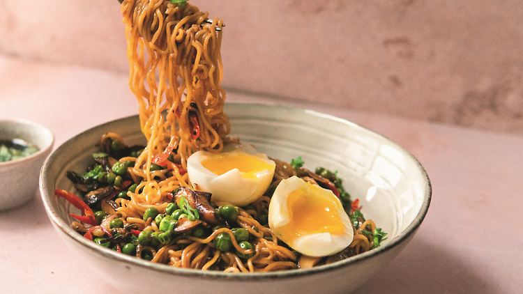Ramen-Nudeln schmecken nach nichts? Nicht so bei Kevin Tatar: viel Geschmack bei wenig Aufwand.