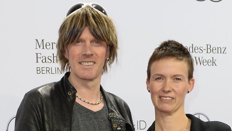 Auch nach 25 Jahren noch ein Herz und eine Seele: Mickie Krause und seine Frau Ute.