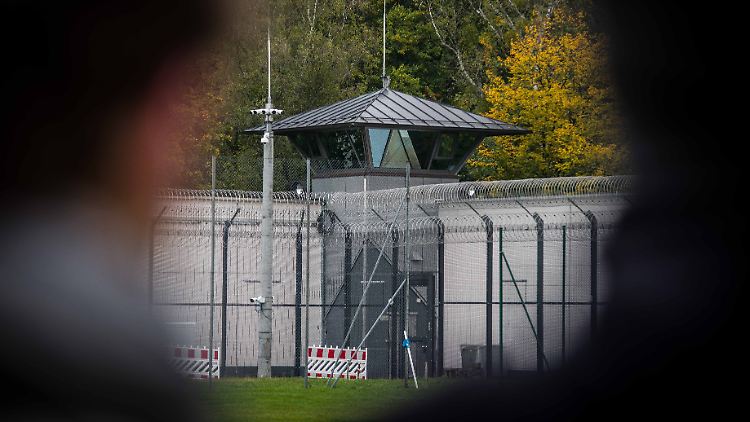 "Ein drogenfreies Gefängnis gibt es nicht", sagt der ehemalige JVA-Leiter Norbert Henke.