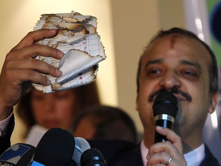 Muhammed el-Beltagi, ein führendes Mitglied der Muslimbruderschaft, zeigt sich bei Demonstrationen auf dem Tahrir-Platz gemeinsam mit el Baradei.