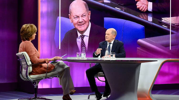 Scholz als Ehrengast: Zur 1000. Sendung kam der  Bundeskanzler zu Maybrit Illner.
