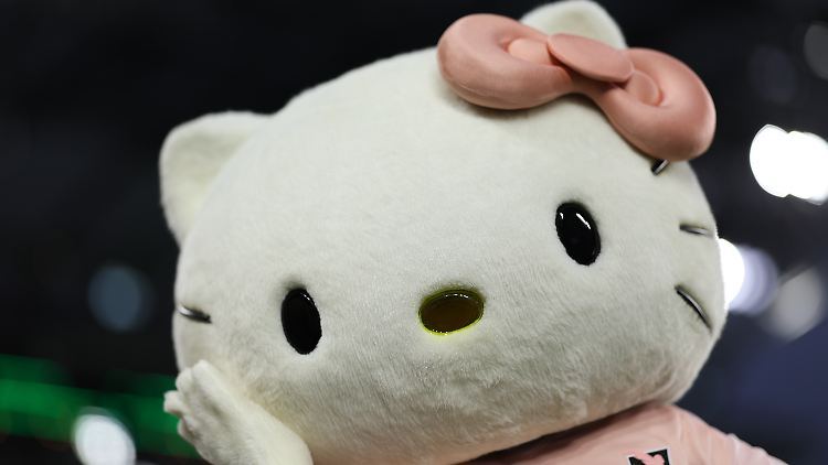 Es gibt kaum einen Lebensbereich, der ohne Hello Kitty auskommt - hier bei einem Spiel der National Women's Soccer League in Los Angeles.