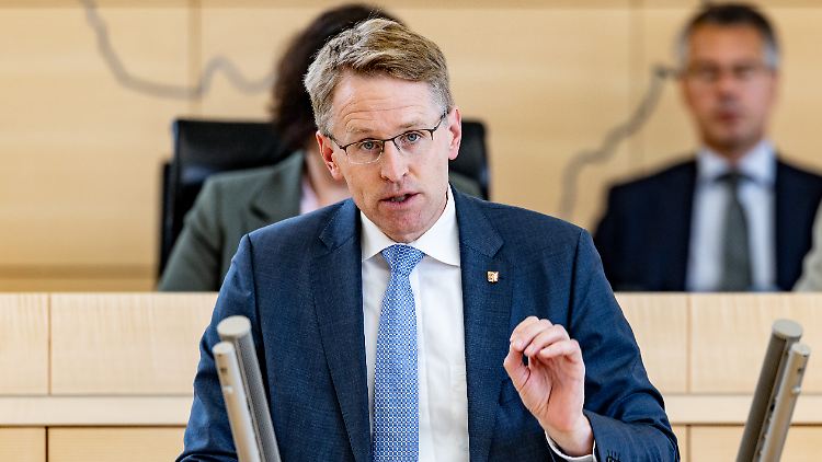 Daniel Günther ist für Gespräche mit den Linken in Thüringen.