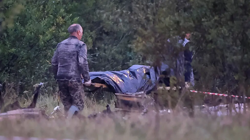 2023-08-24T060919Z-1689436201-RC22U2AU6GFQ-RTRMADP-3-RUSSIA-CRASH-PRIGOZHIN-SCENE