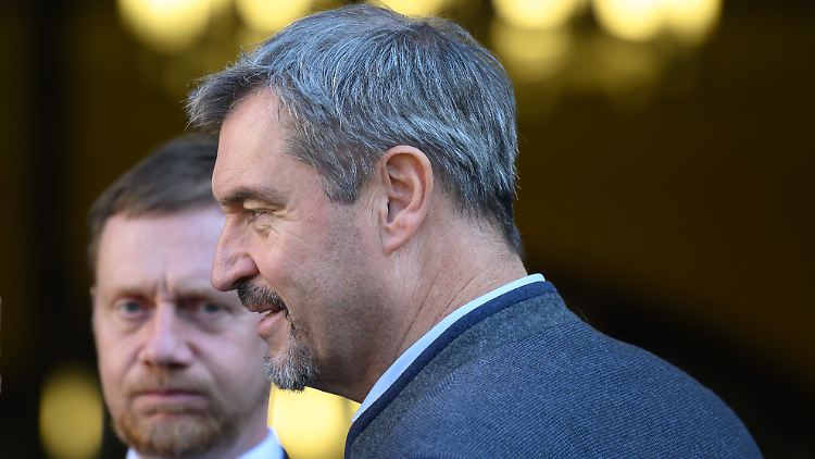 Einer gegen 15 - Söder reichte beim Thema Migration seinen Forderungskatalog fürs Protokoll ein.