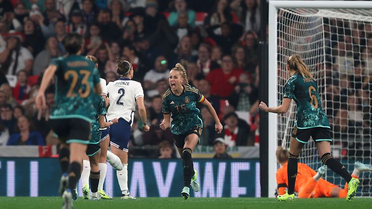 Giulia Gwinn erzielte zwei Tore gegen England.