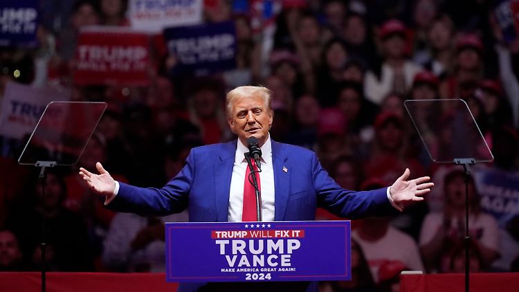 30 Wahlleute in Florida und 40 in Texas sicherte sich Donald Trump unter anderem bisher.