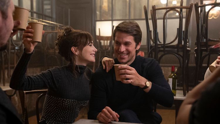 Emily und Gabriel in Staffel 4. Vielleicht geht er vor ihr?