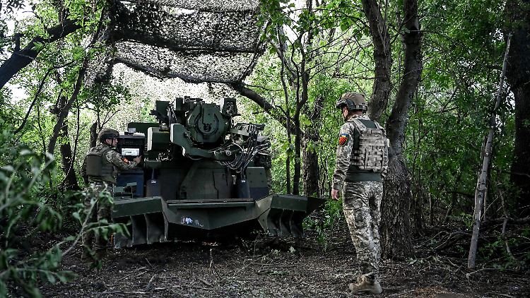 Ukrainische Soldaten im August während eines Kampfeinsatzes in Richtung Pokrowsk in der Region Donezk. 
