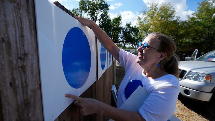 Der blaue Punkt ist das Markenzeichen der Demokraten im Wahlkampf in Omaha, Nebraska.