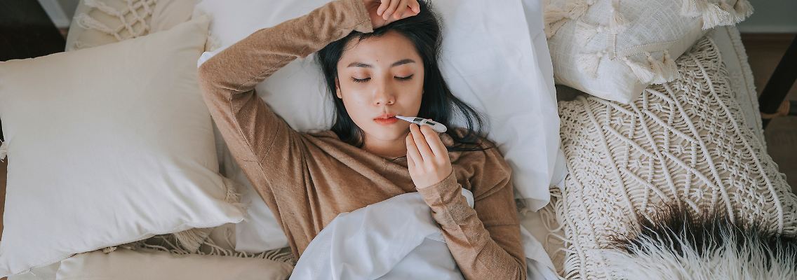 Ob digital, übers Ohr oder das smarte Modell: Das richtige Fieberthermometer darf in der Erkältungssaison nicht fehlen.