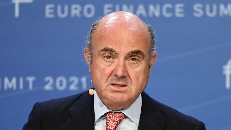 EZB-Vize Luis de Guindo blickt mit Sorge auf die schwache Konjunktur im Euroraum. (Archivbild)