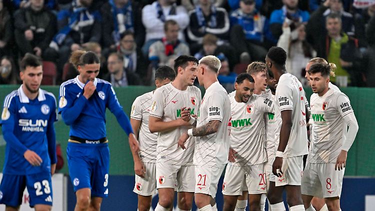 Augsburg frohlockt, Schalke muss sich jetzt auf den Abstiegskampf in der 2. Liga konzentrieren.