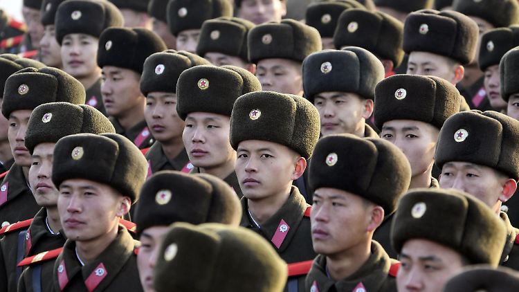 Nordkoreanische Soldaten bei einer Feier in ihrem Heimatland (Archivfoto).