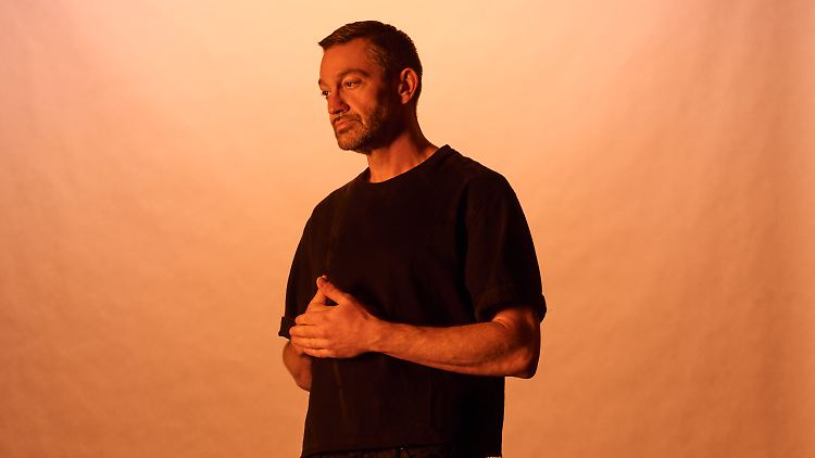 Weiß genau, was er machen muss, wenn er im Studio sitzt: Fritz Kalkbrenner.