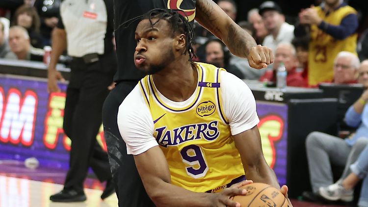 Gut fünf Minuten vor dem Ende wurde LeBron James Junior in Cleveland  eingewechselt.