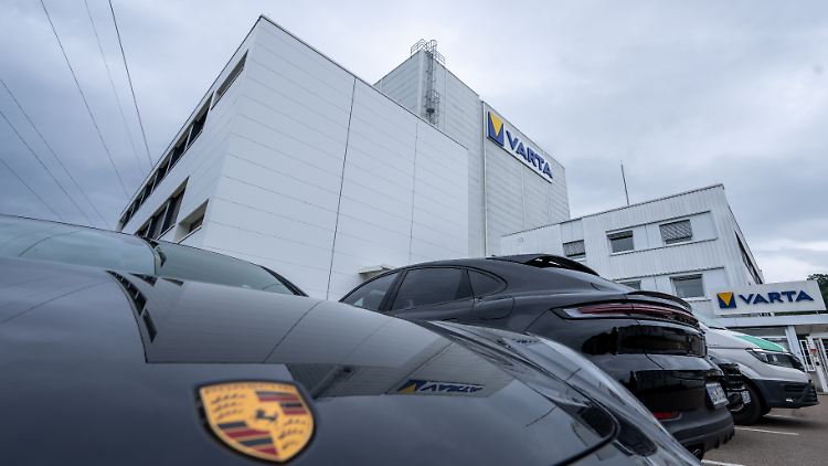 Die Autobatterie-Tochter von Varta produziert Batterien für den Hybrid-Antrieb des Porsche 911 Carrera GTS.