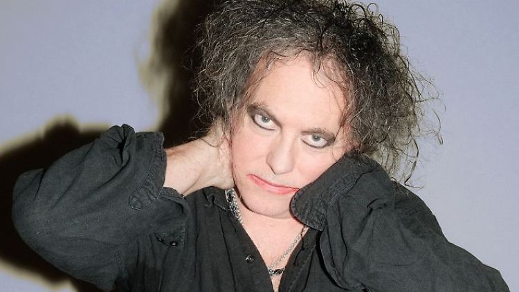Setzt sich mit dem neuen Album seiner Band The Cure ein weiteres Denkmal: Robert Smith.