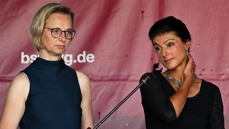Sahra Wagenknecht (r.) ist unzufrieden mit Katja Wolf.