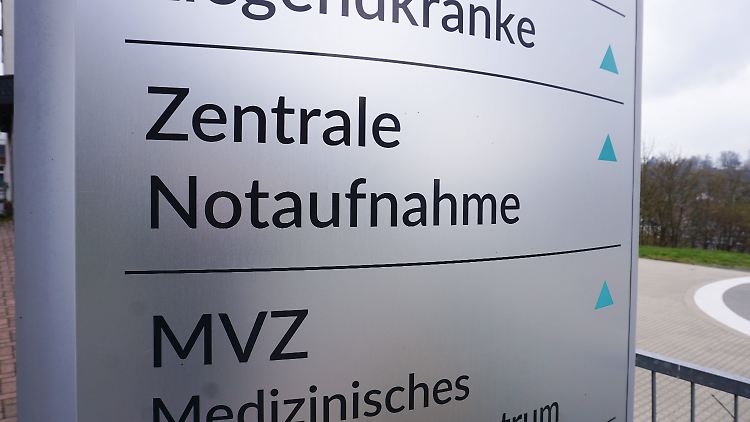 Zur Bekämpfung des Brandes waren etwa 150 Feuerwehrleute aus mehreren Gemeinden im Einsatz.