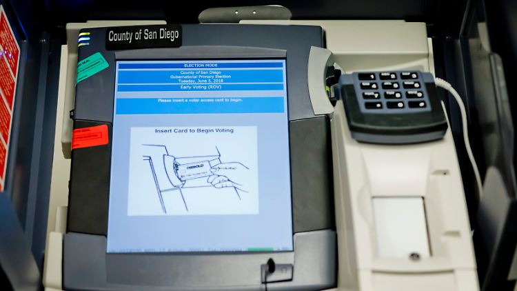 Wahlmaschinen bei der US-Wahl stehen immer wieder in der Kritik. 