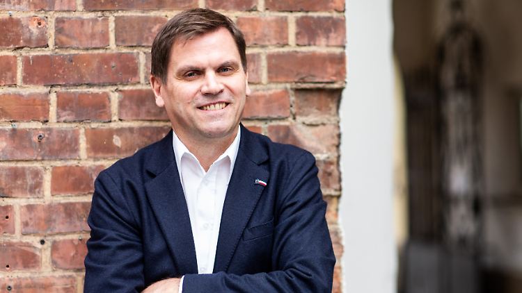 Apotheker Christian Wegner versorgt mit seinem Unternehmen Schwerstkranke zu Hause.