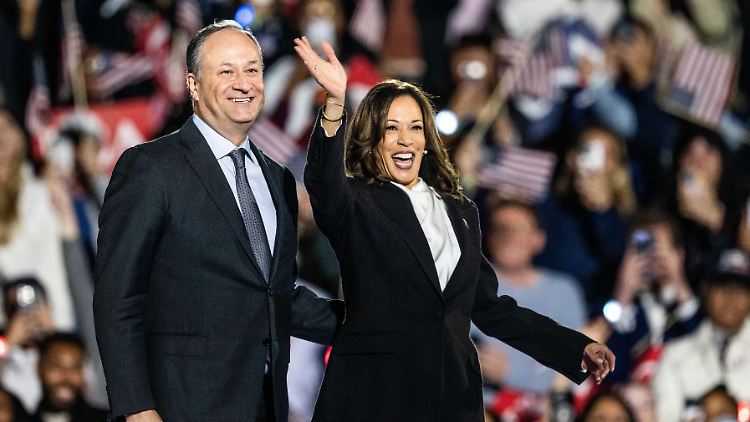 Er ist Kamala Harris' größter Fanboy: Ehemann Doug Emhoff.