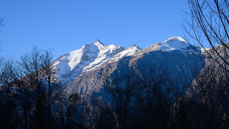 Auf dem Rocciamelone im Piemont stürzte ein Mann am Sonntag mehr als 400 Meter in die Tiefe. 