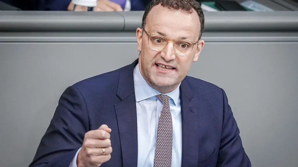 Unions-Fraktionsvize-Jens-Spahn-spricht-sich-fuer-niedrigere-Steuern-und-Abgaben-aus