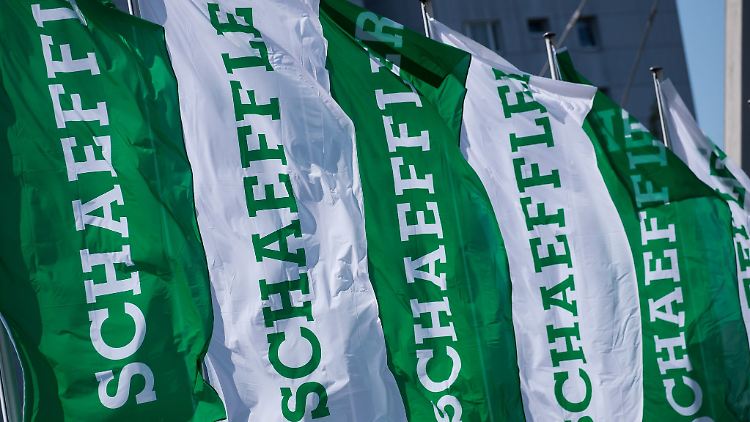Schaeffler hofft auf die anziehende Nachfrage im Geschäft mit Elektroauto-Teilen.
