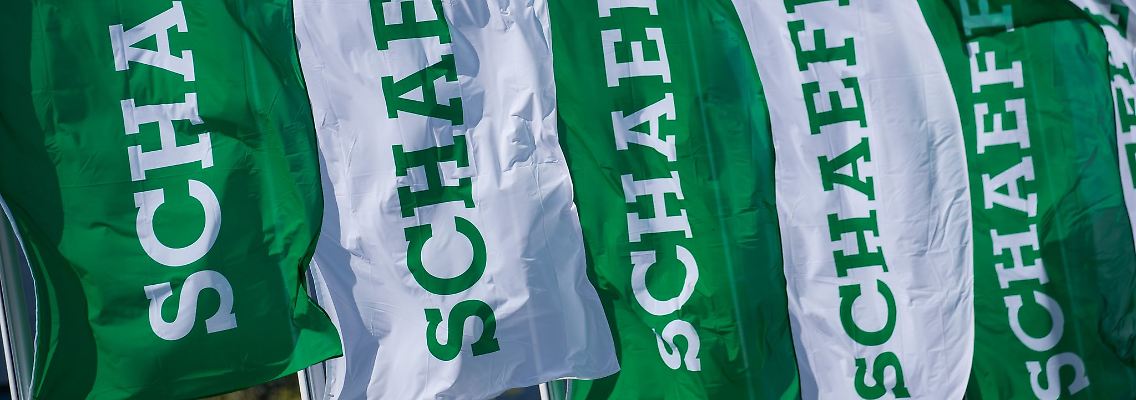 Der geplante Abbau tausender Jobs beim Zulieferer Schaeffler trifft auch hessische Standorte. Laut IG Metall sind Arbeitsplätze in Schwalbach am Taunus und in Karben in Gefahr.