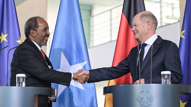 Die Absprachen mit Somalia sind Teil der Bemühungen der Bundesregierung, generell die Abschiebungen von nicht bleibeberechtigen Personen in Deutschland zu forcieren.