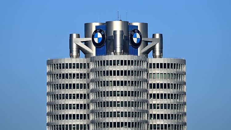 BMW hatte bereits im September seinen Ausblick gesenkt. 