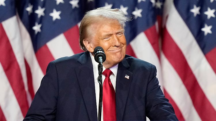 Bereits vor der Bekanntgabe des Ergebnisses feiert Trump seinen "politischen Sieg" bei der US-Präsidentschaftswahl.