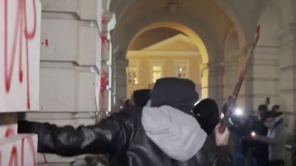 Gewalt_Serbien_Protest.JPG