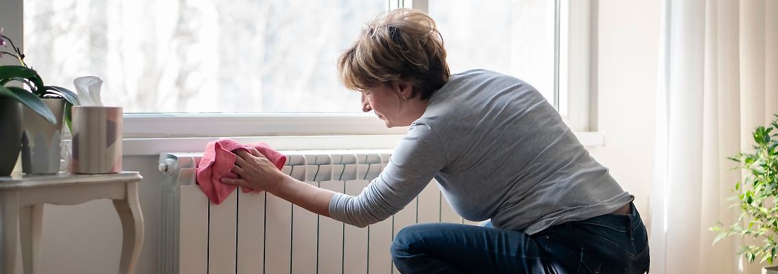 Hausstaub entfernen: Effiziente Methoden und praktische Tipps für ein staubfreies Zuhause.