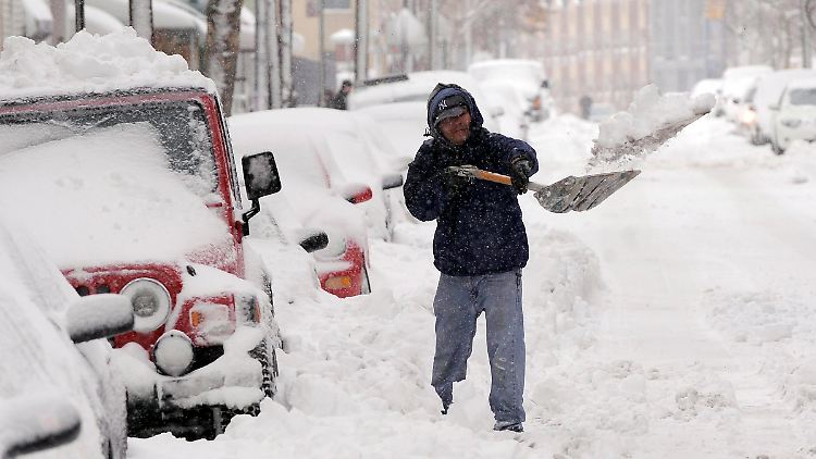 Die amerikanische Ostküste wird regelmäßig von Schneestürmen heimgesucht. So auch New York vor knapp einem Jahr. (Aufnahme aus Brooklyn)